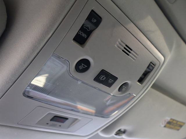 Used 2015 Lexus ES 300h w/ Navigation System Package FWD image 39
