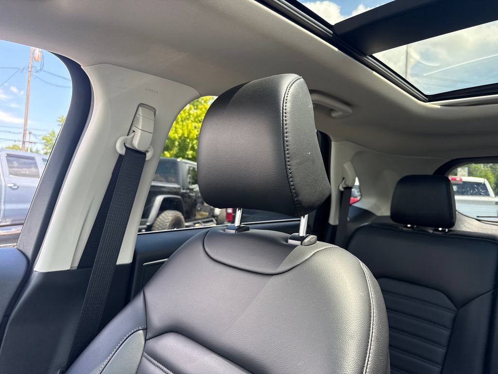 Used 2024 Ford Edge SEL w/ Convenience Package AWD/4WD image 45
