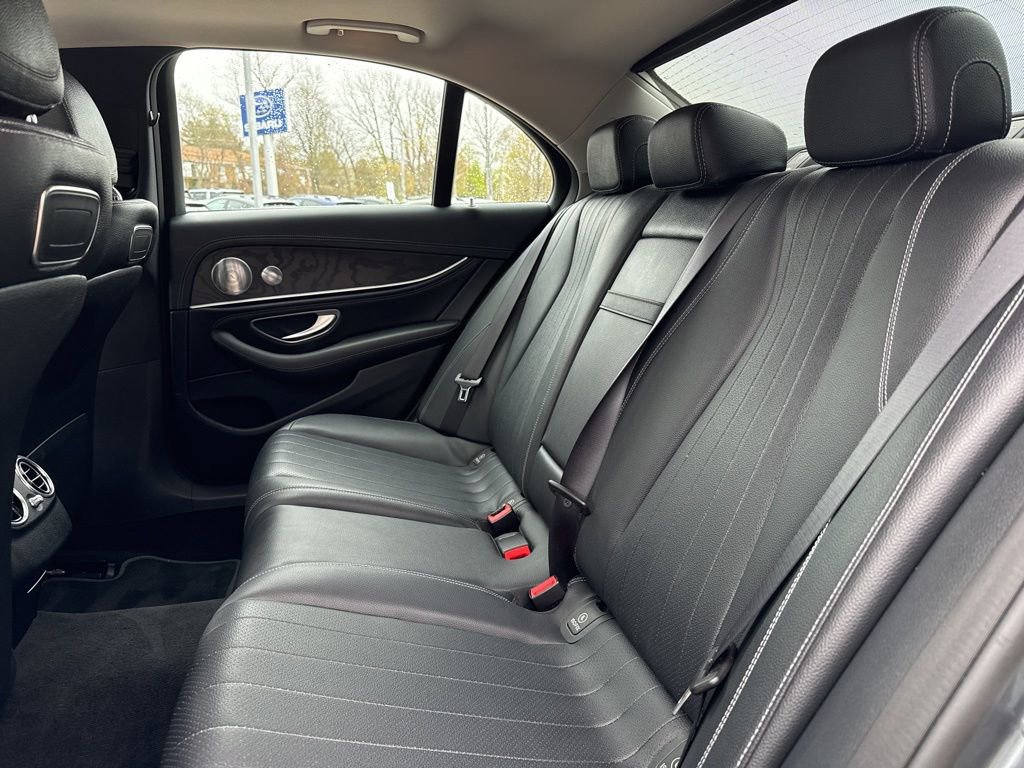 Used 2018 Mercedes-Benz E 300 4MATIC image 10