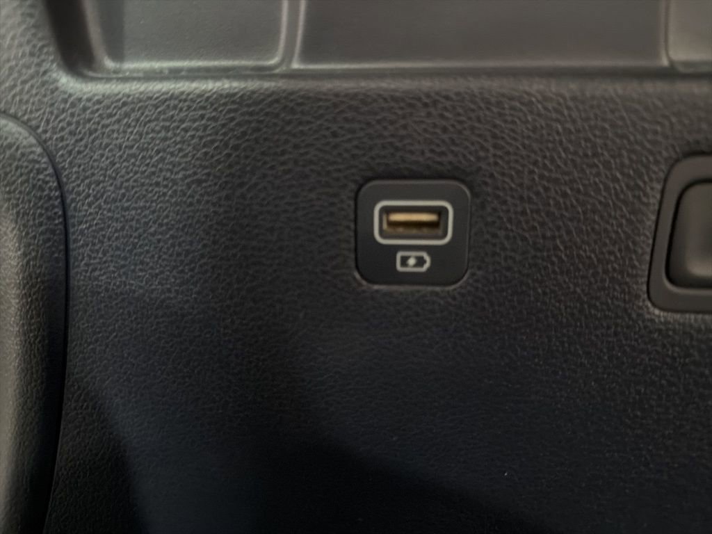 Used 2021 Hyundai Palisade Limited image 25