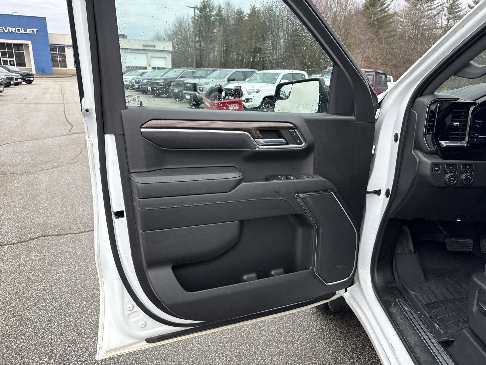 Used 2023 Chevrolet Silverado 1500 LT image 12