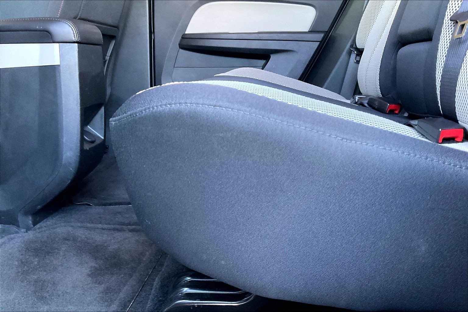 Used 2017 Chevrolet Equinox LT w/ Driver Confidence Package II image 17