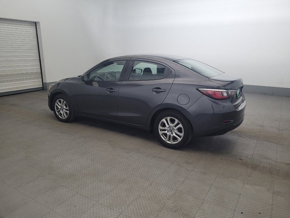Used 2018 Toyota Yaris iA FWD image 3