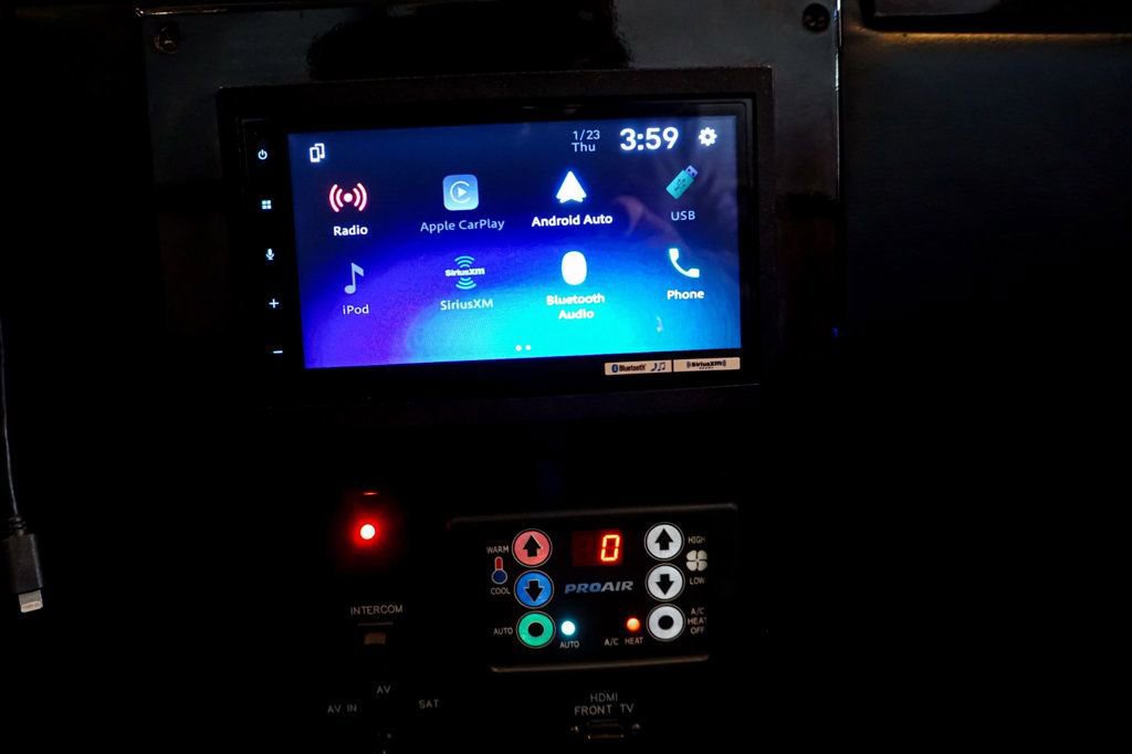 Used 2014 Mercedes-Benz Sprinter 2500 image 80