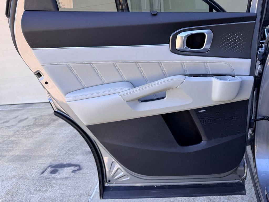 Used 2023 Kia Sorento SX Prestige image 8