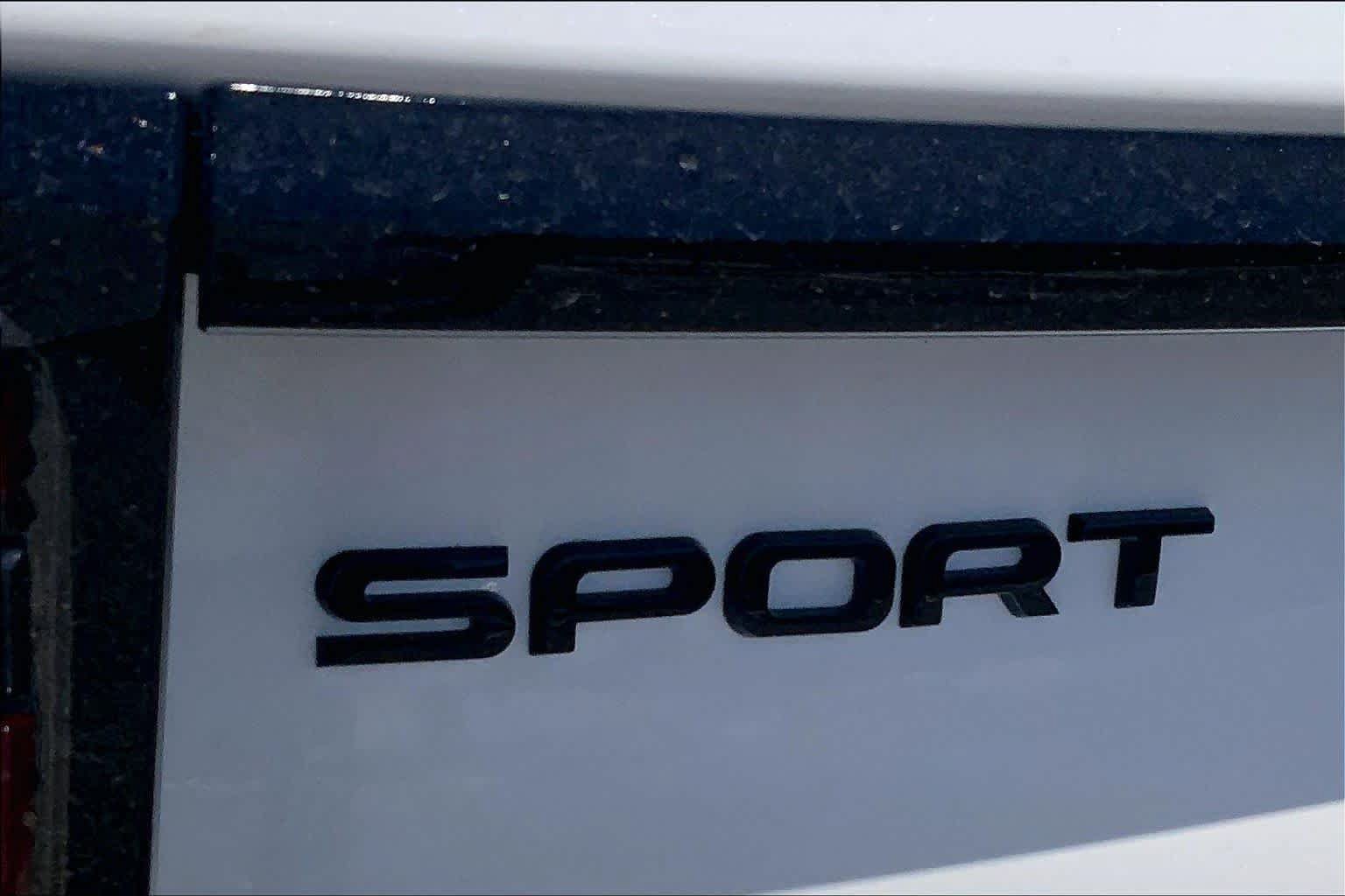 New 2026 Land Rover Discovery Sport Landmark AWD/4WD image 15