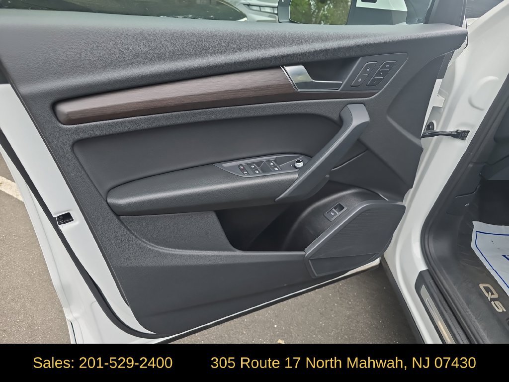 Used 2024 Audi Q5 2.0T Premium w/ Convenience Package AWD/4WD image 11