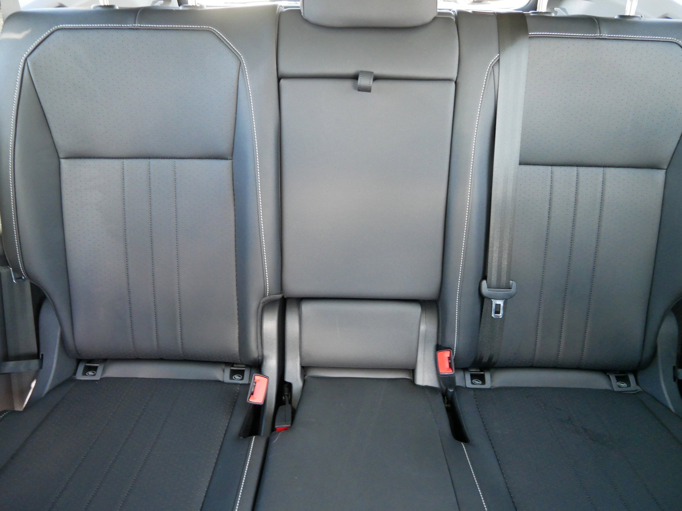 Certified 2023 Volkswagen Tiguan SE w/ Panoramic Sunroof Package image 13