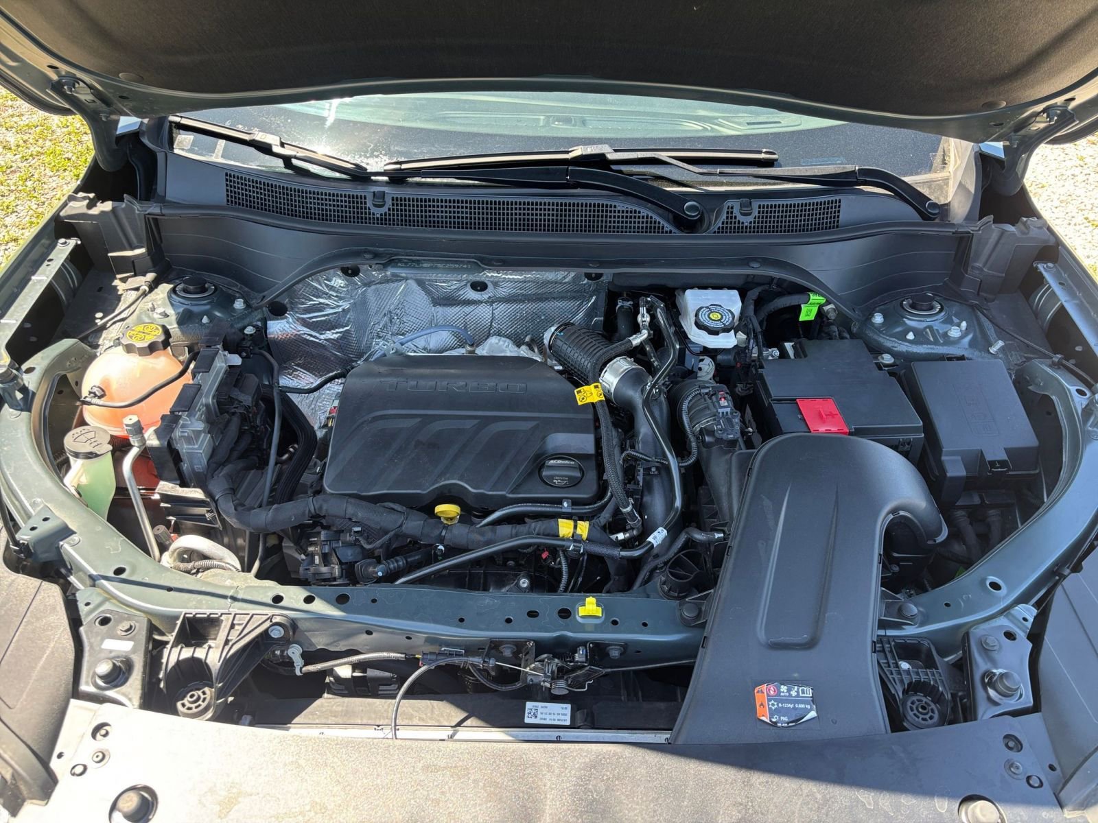 Used 2025 Chevrolet Trax LT w/ LT Convenience Package image 33