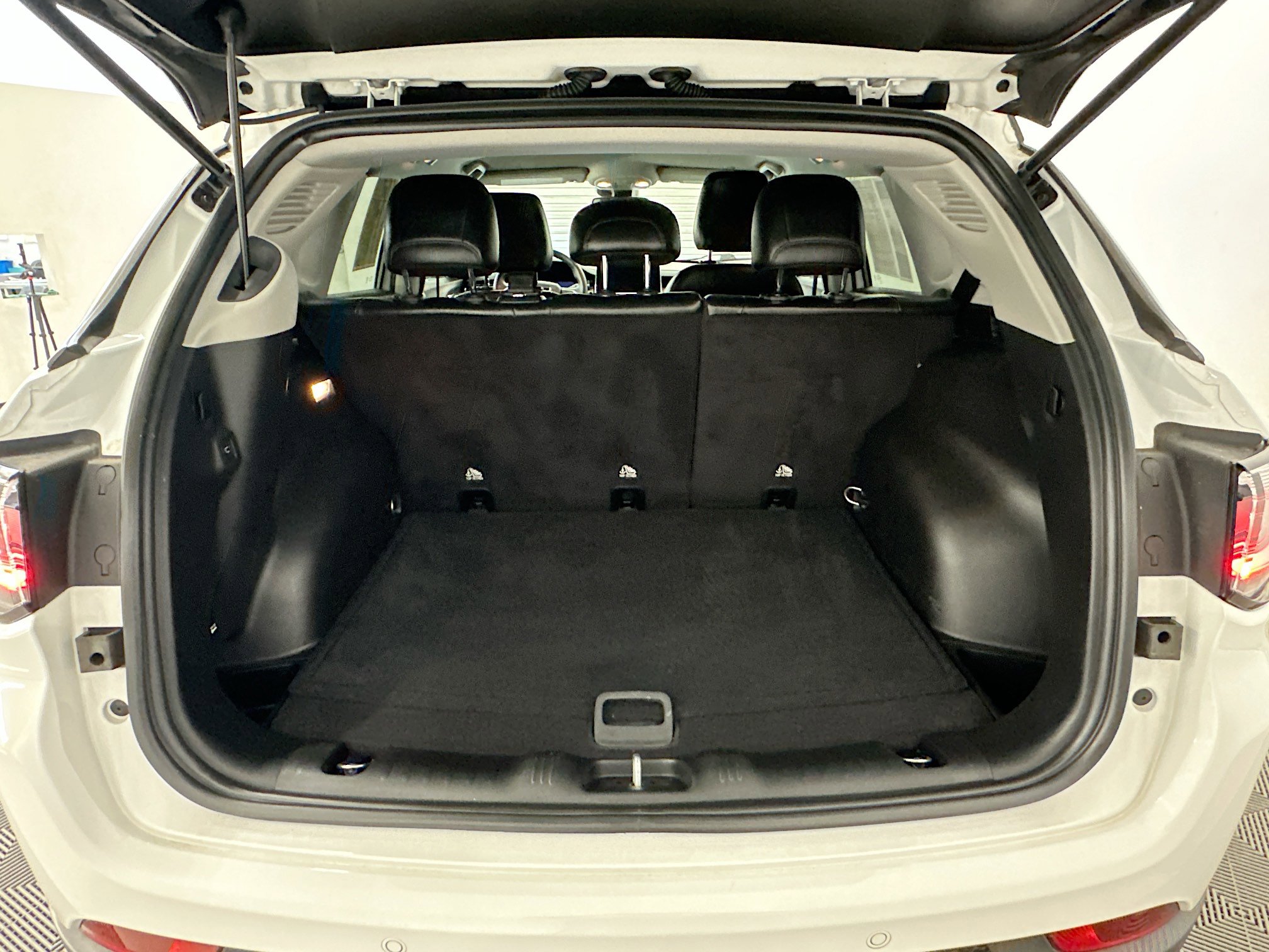 Used 2022 Jeep Compass Trailhawk w/ Trailhawk Elite Group image 30