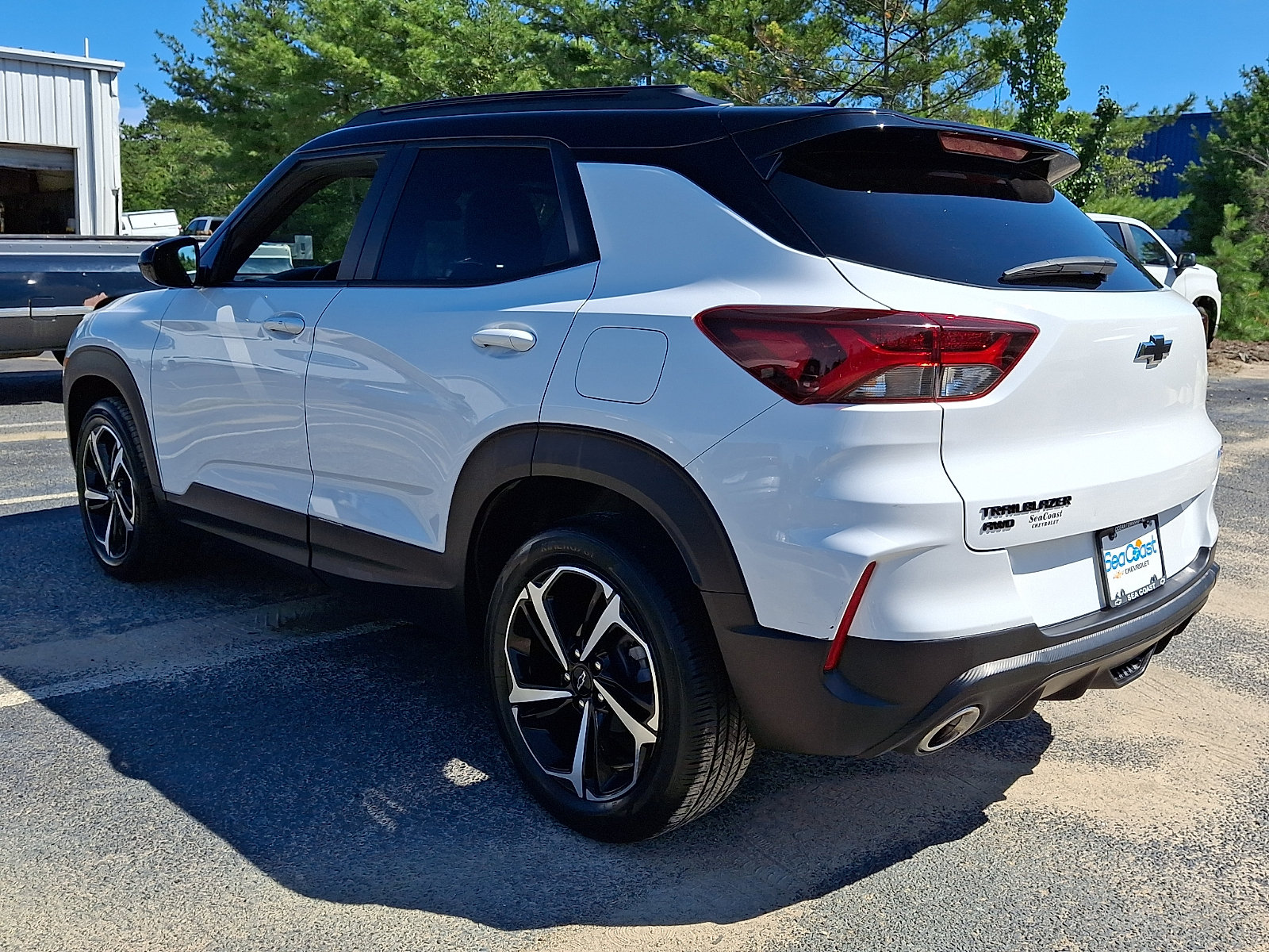 Used 2023 Chevrolet TrailBlazer RS w/ Convenience Package AWD/4WD image 4