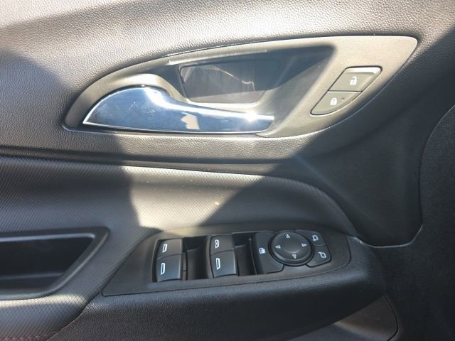 Used 2023 Chevrolet Equinox RS w/ RS Leather Package image 11