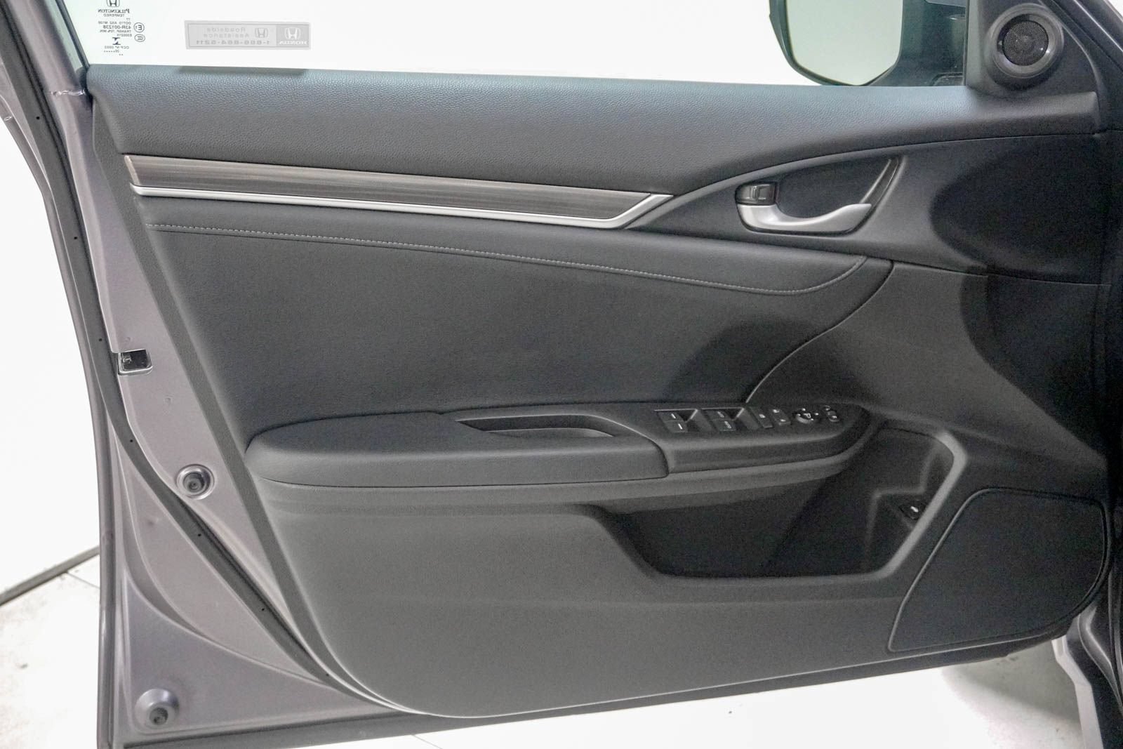 Used 2020 Honda Civic EX-L image 17