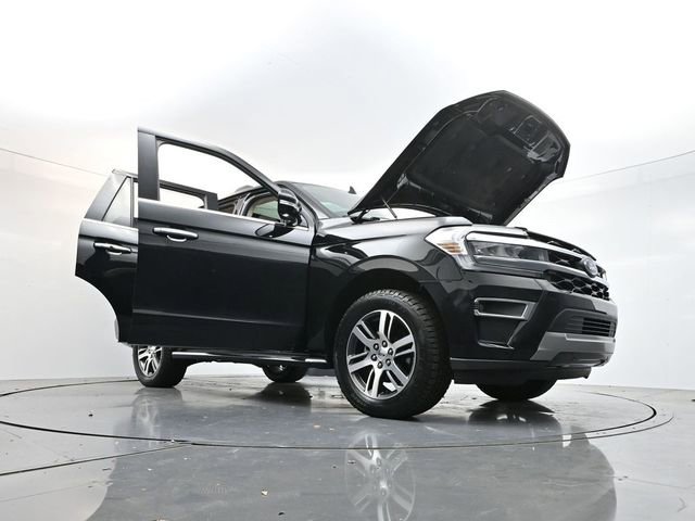 Used 2022 Ford Expedition Limited image 37
