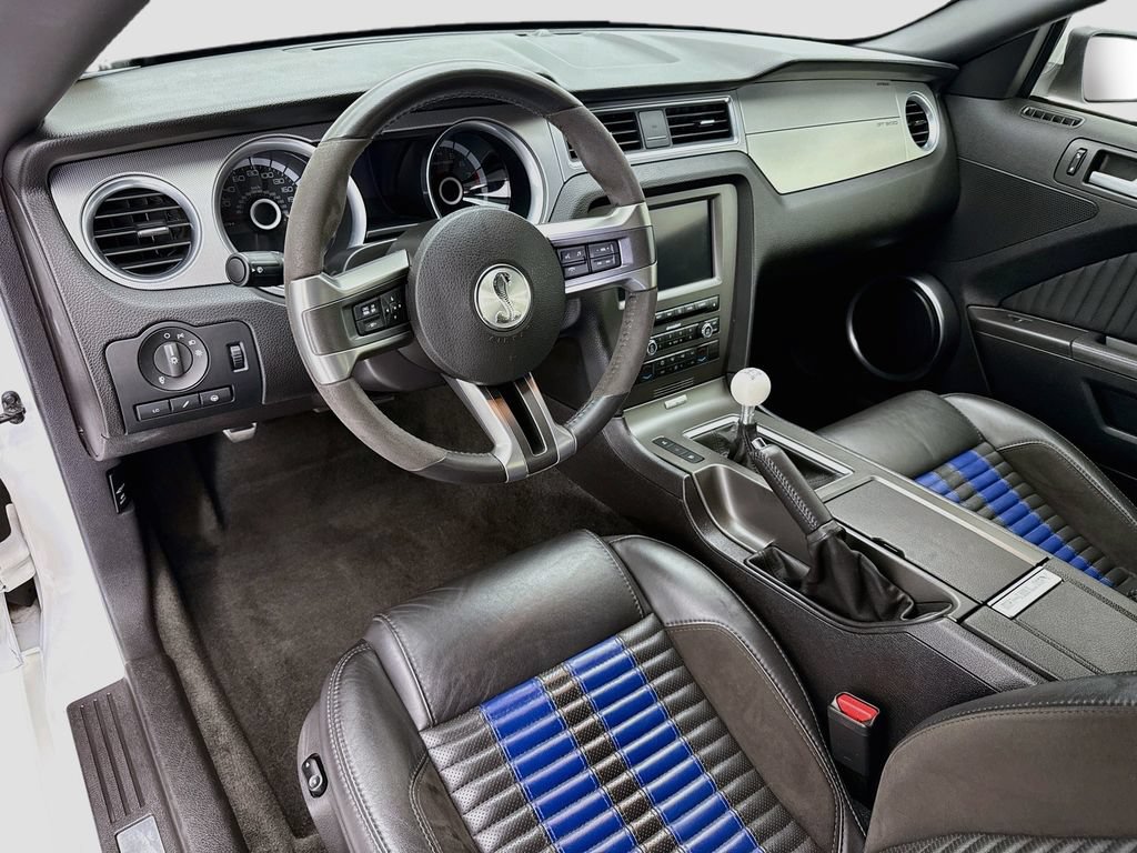 Used 2013 Ford Mustang Shelby GT500 RWD image 9