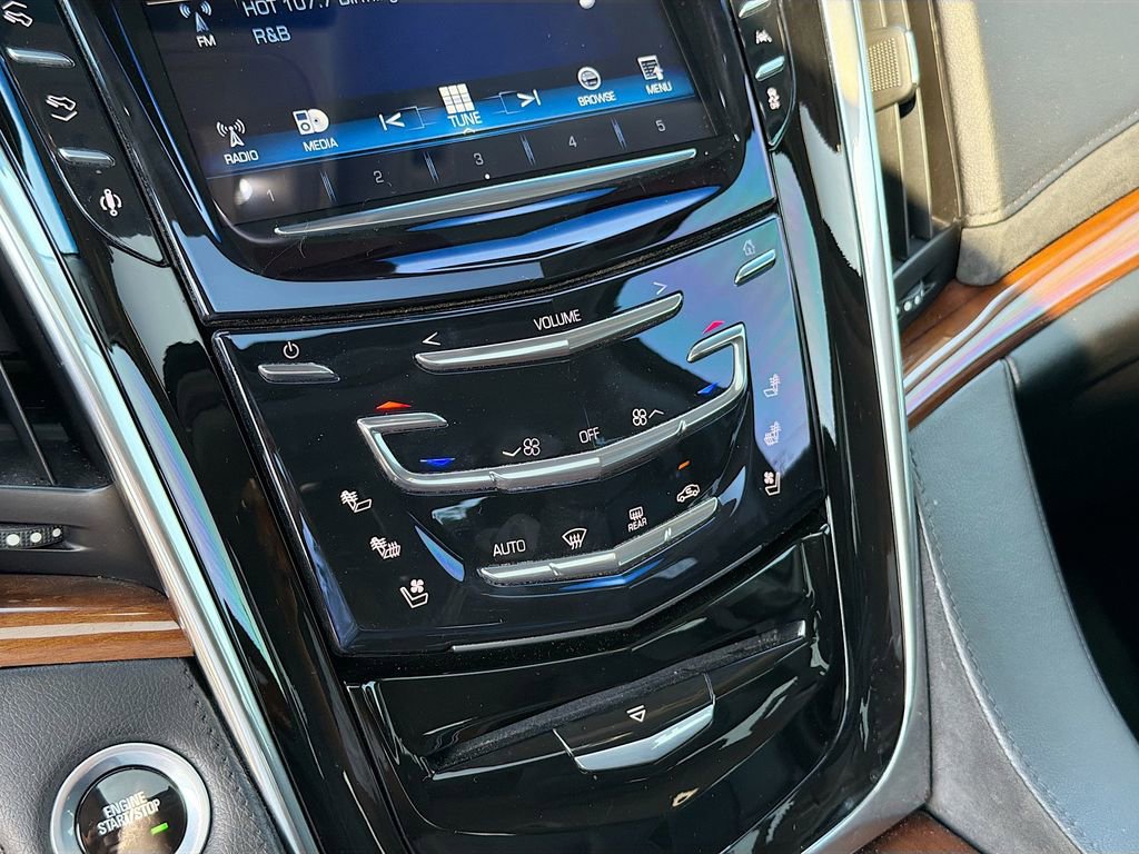 Used 2016 Cadillac Escalade Luxury AWD/4WD image 15