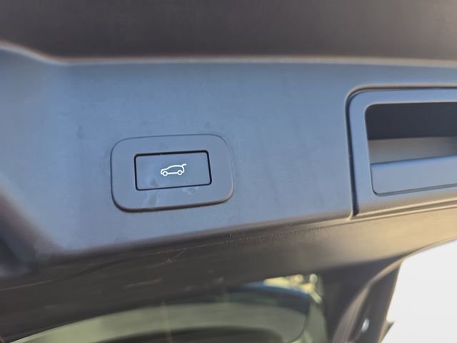 Certified 2025 Land Rover Range Rover Evoque S image 13