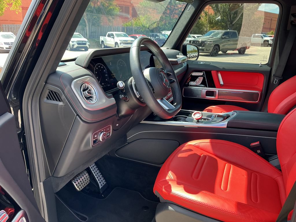 Used 2025 Mercedes-Benz G 550 image 24