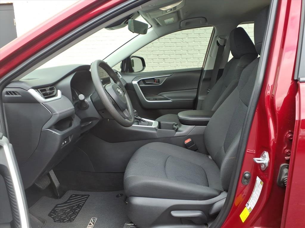 Used 2024 Toyota RAV4 LE image 12