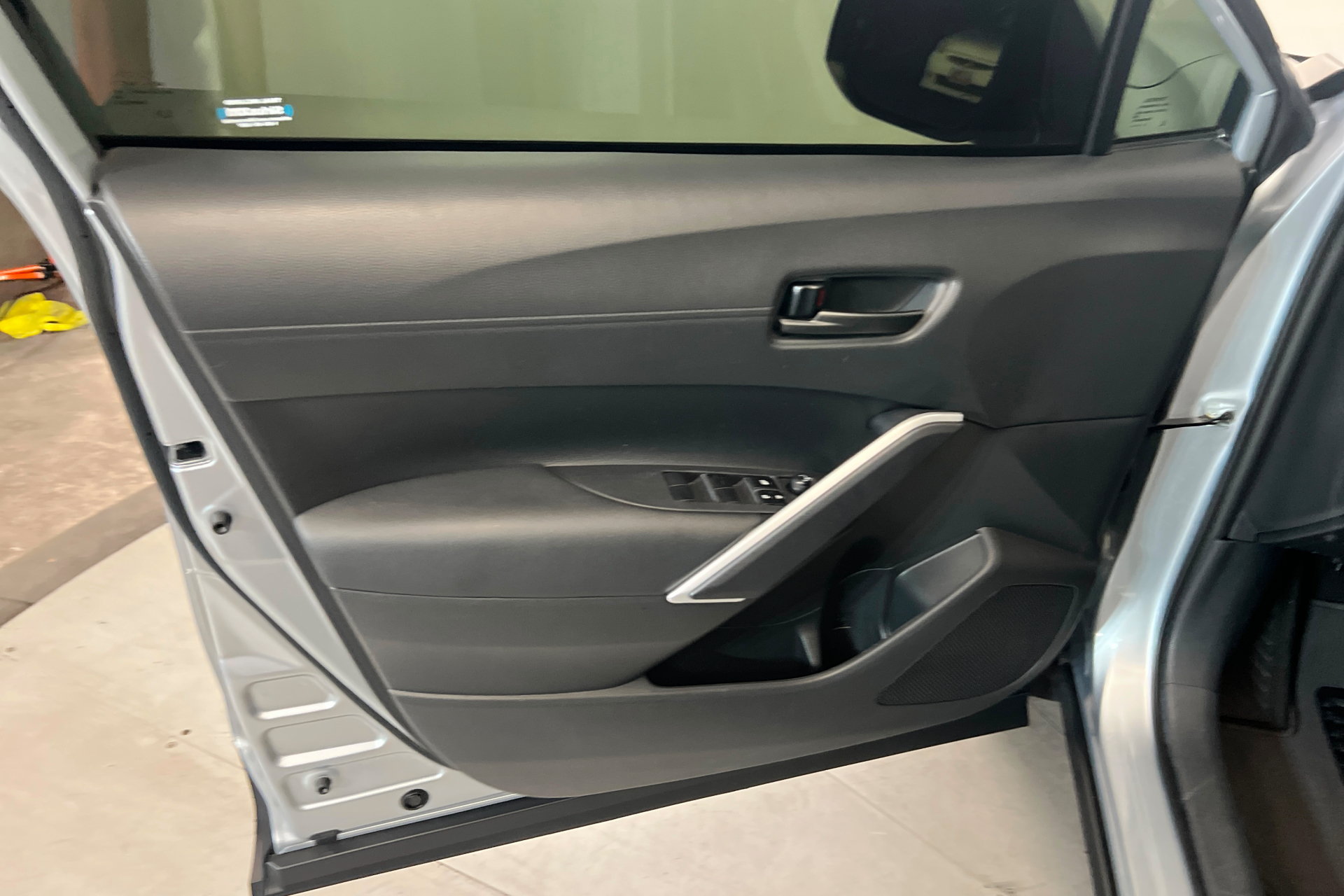 Used 2023 Toyota Corolla Cross LE w/ Moonroof Package FWD image 15