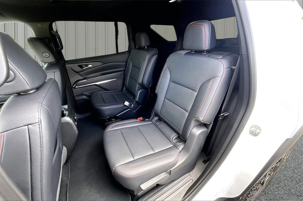 Used 2025 Chevrolet Traverse Z71 w/ Driver Confidence Package image 19