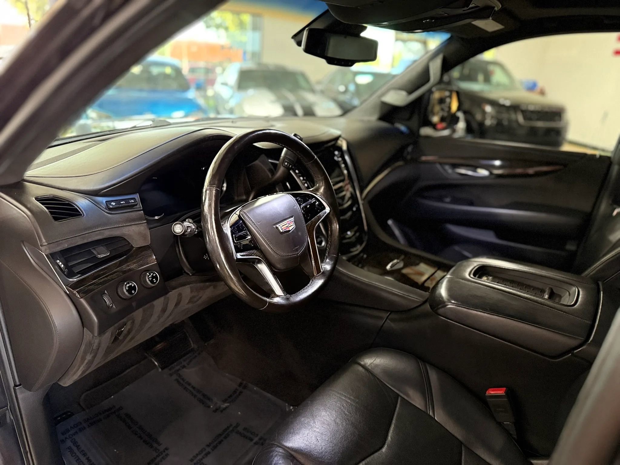 Used 2016 Cadillac Escalade ESV Platinum AWD/4WD image 10