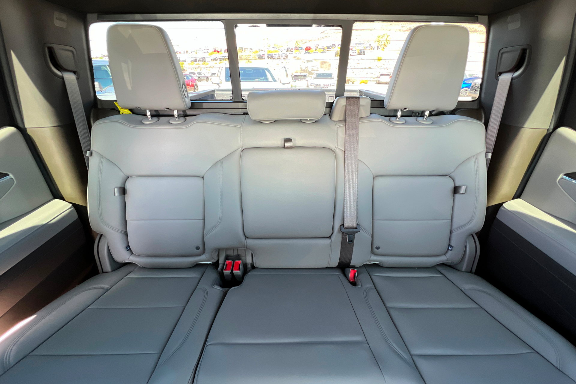 Used 2025 Chevrolet Silverado 1500 LT Trail Boss w/ Convenience Package II AWD/4WD image 26