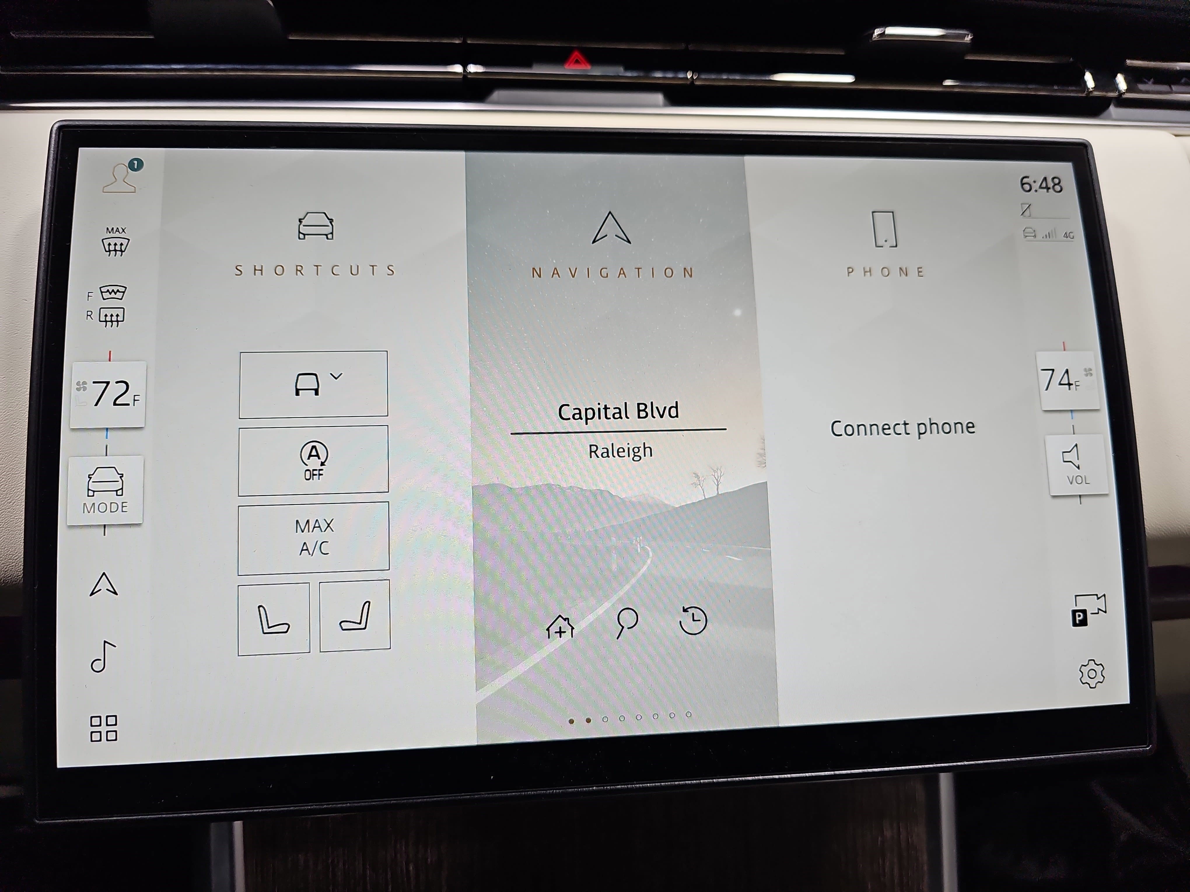 Used 2025 Land Rover Range Rover SE image 24