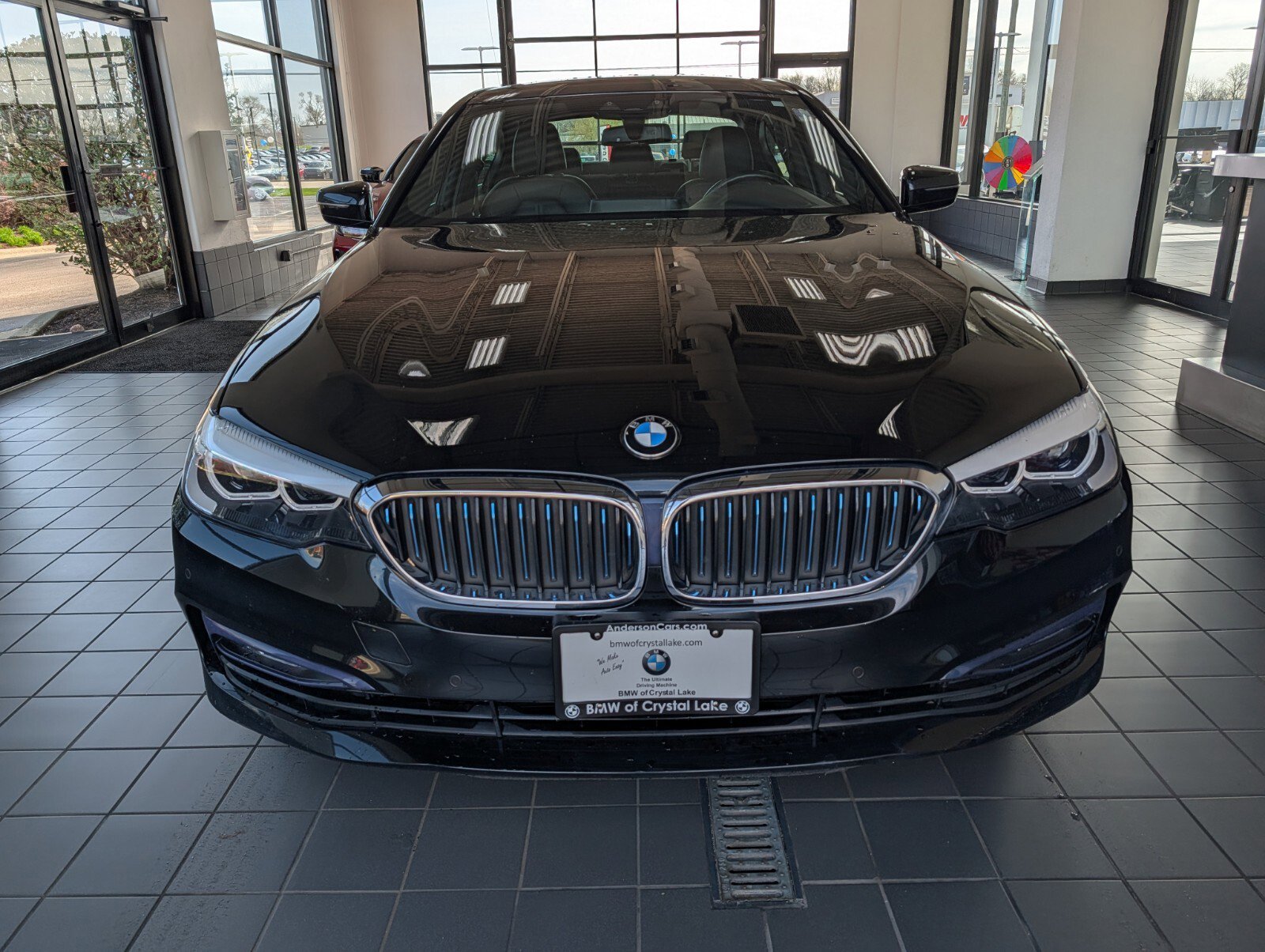 Used 2018 BMW 530e xDrive w/ Premium Package 2 image 8