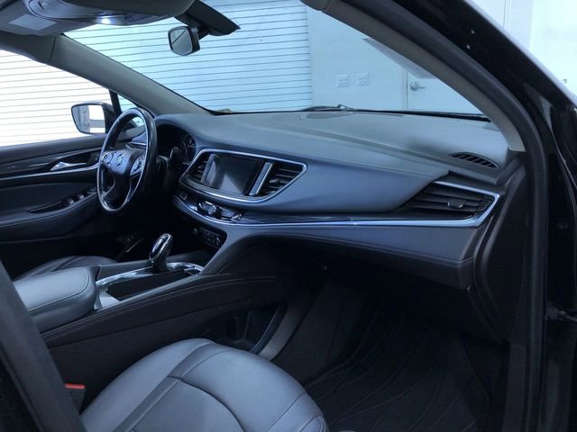 Used 2018 Buick Enclave Essence AWD/4WD image 24