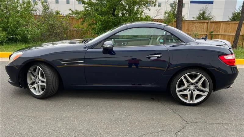 Used 2014 Mercedes-Benz SLK 250 image 7