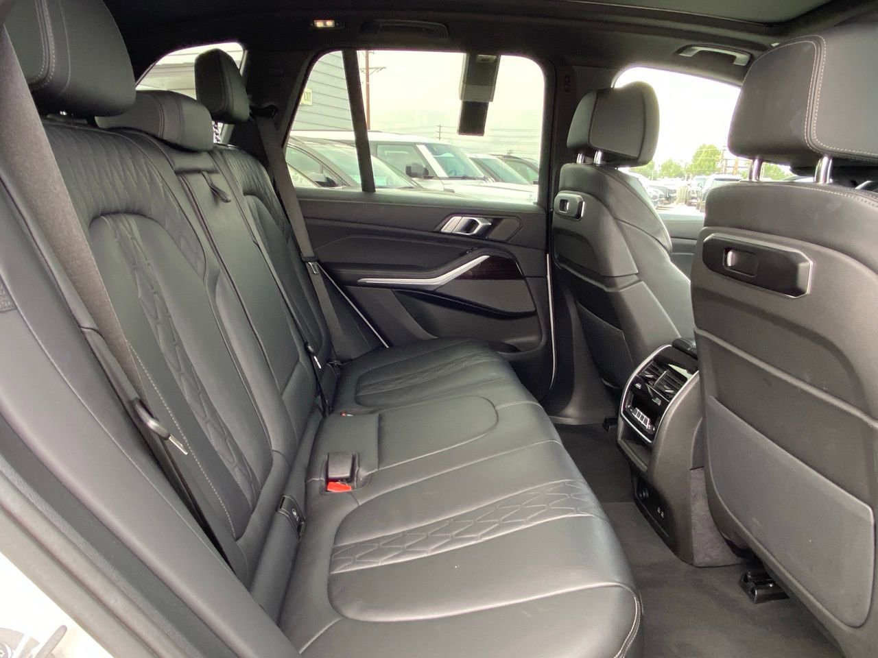 Used 2025 BMW X5 xDrive50e AWD/4WD image 22