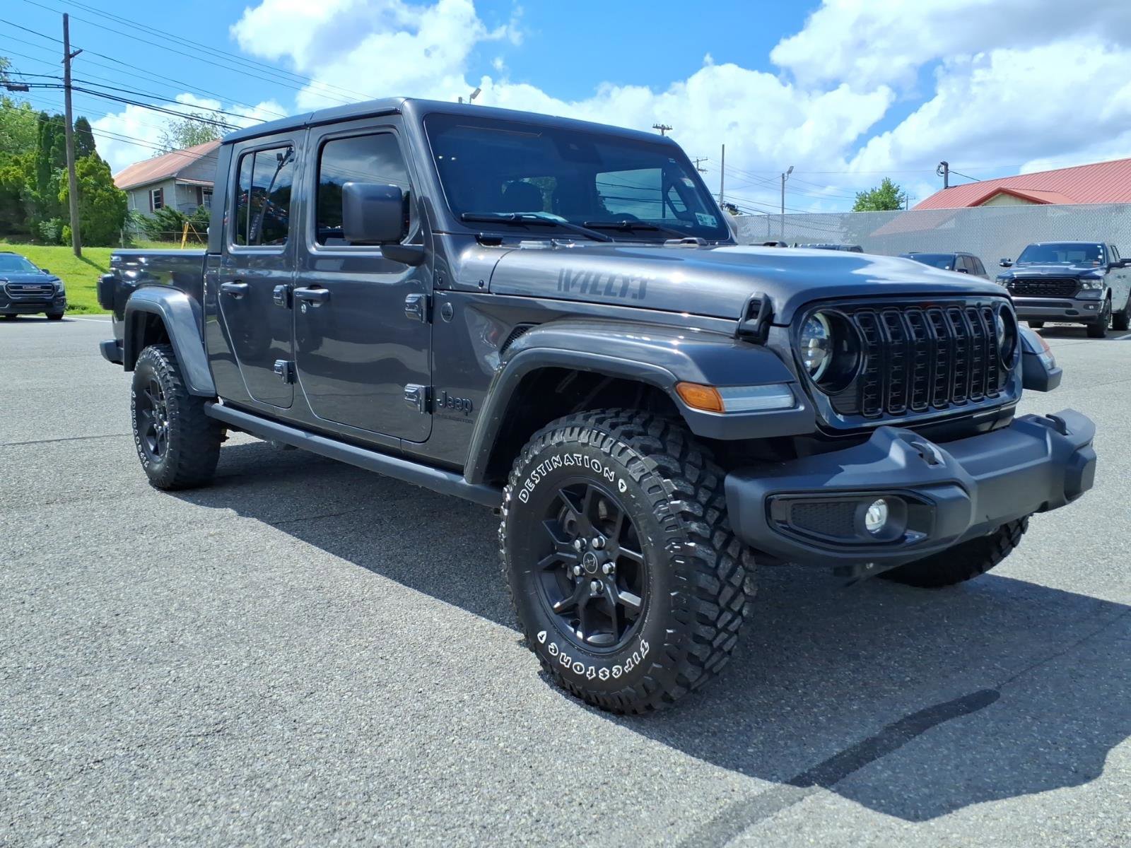Used 2024 Jeep Gladiator Sport AWD/4WD image 9