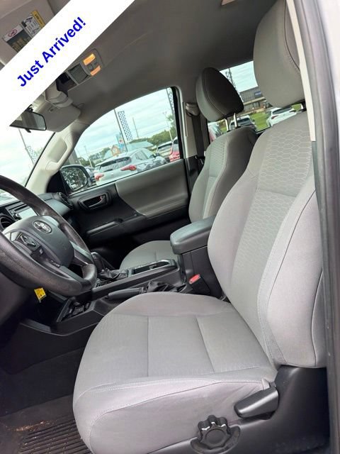 Used 2017 Toyota Tacoma SR RWD image 11