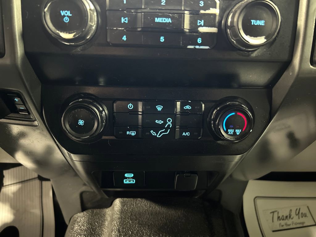 Used 2020 Ford F350 XLT w/ FX4 Off-Road Package AWD/4WD image 17