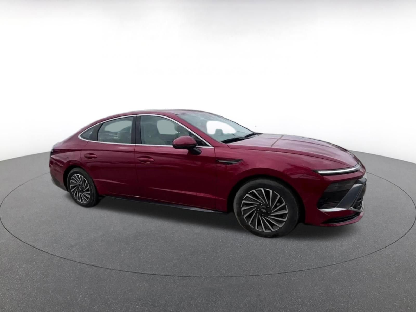 Used 2025 Hyundai Sonata SEL image 2