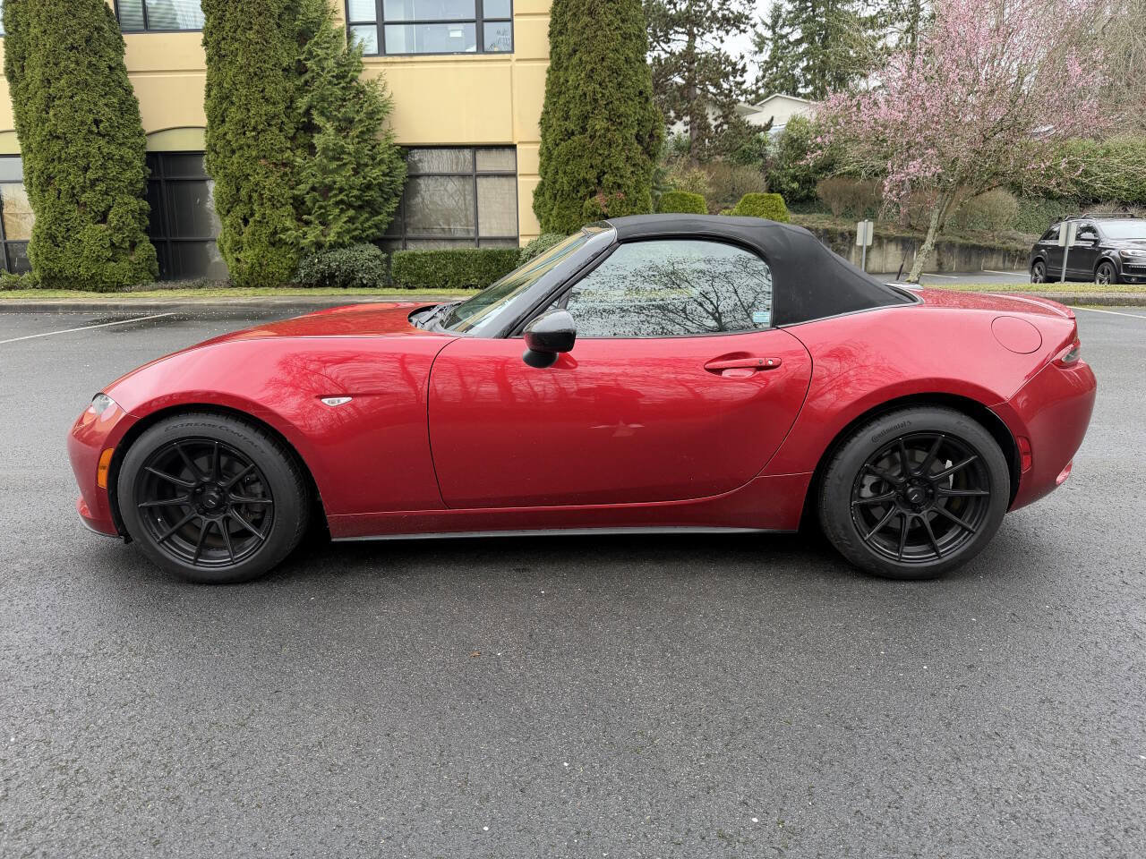Used 2017 MAZDA MX-5 Miata Sport image 8