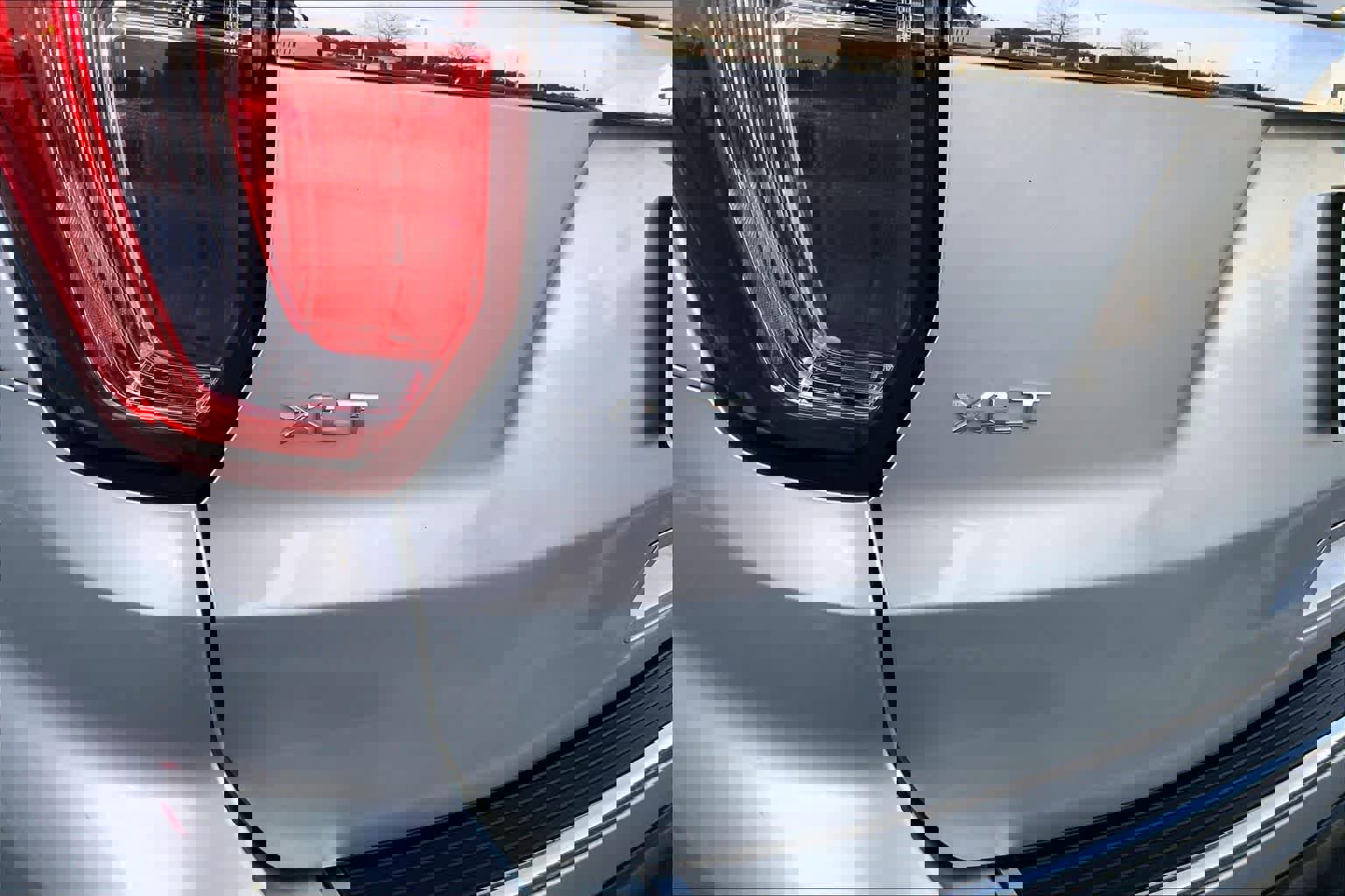 Used 2018 Ford Explorer XLT w/ Equipment Group 202A image 29