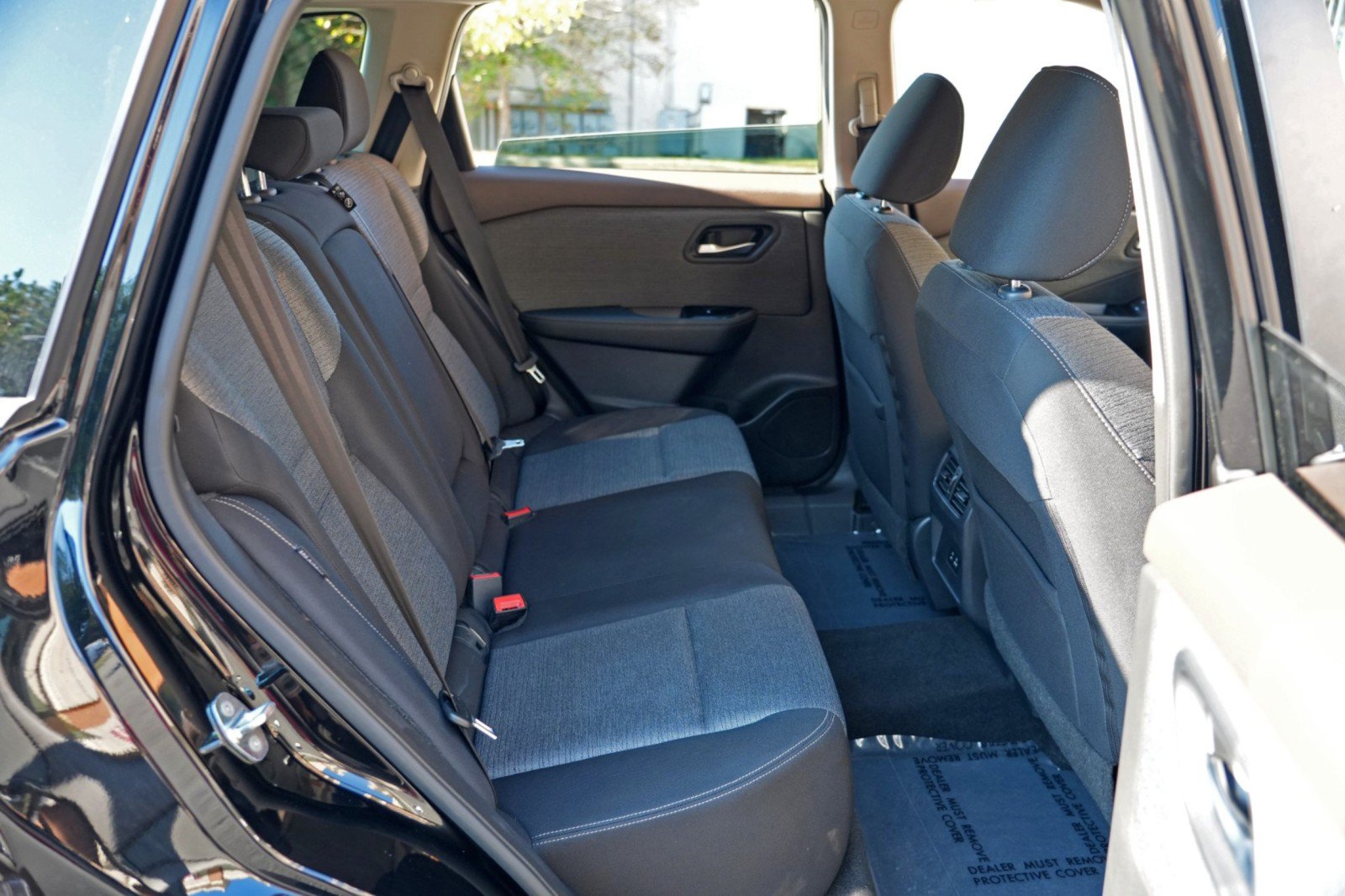 Used 2022 Nissan Rogue SV AWD/4WD image 34