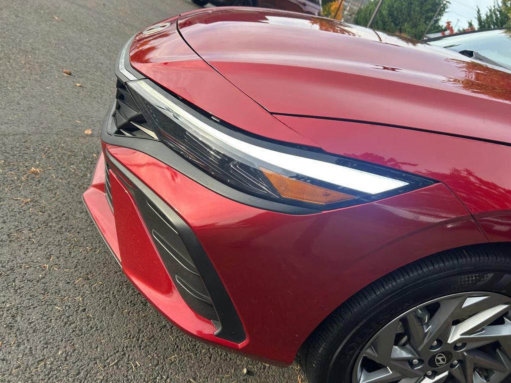 Used 2024 Hyundai Elantra SEL image 36