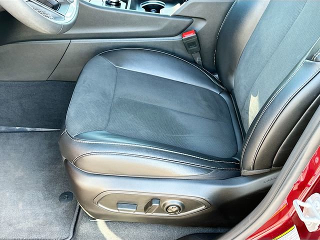 Used 2024 Jeep Grand Cherokee Altitude image 18