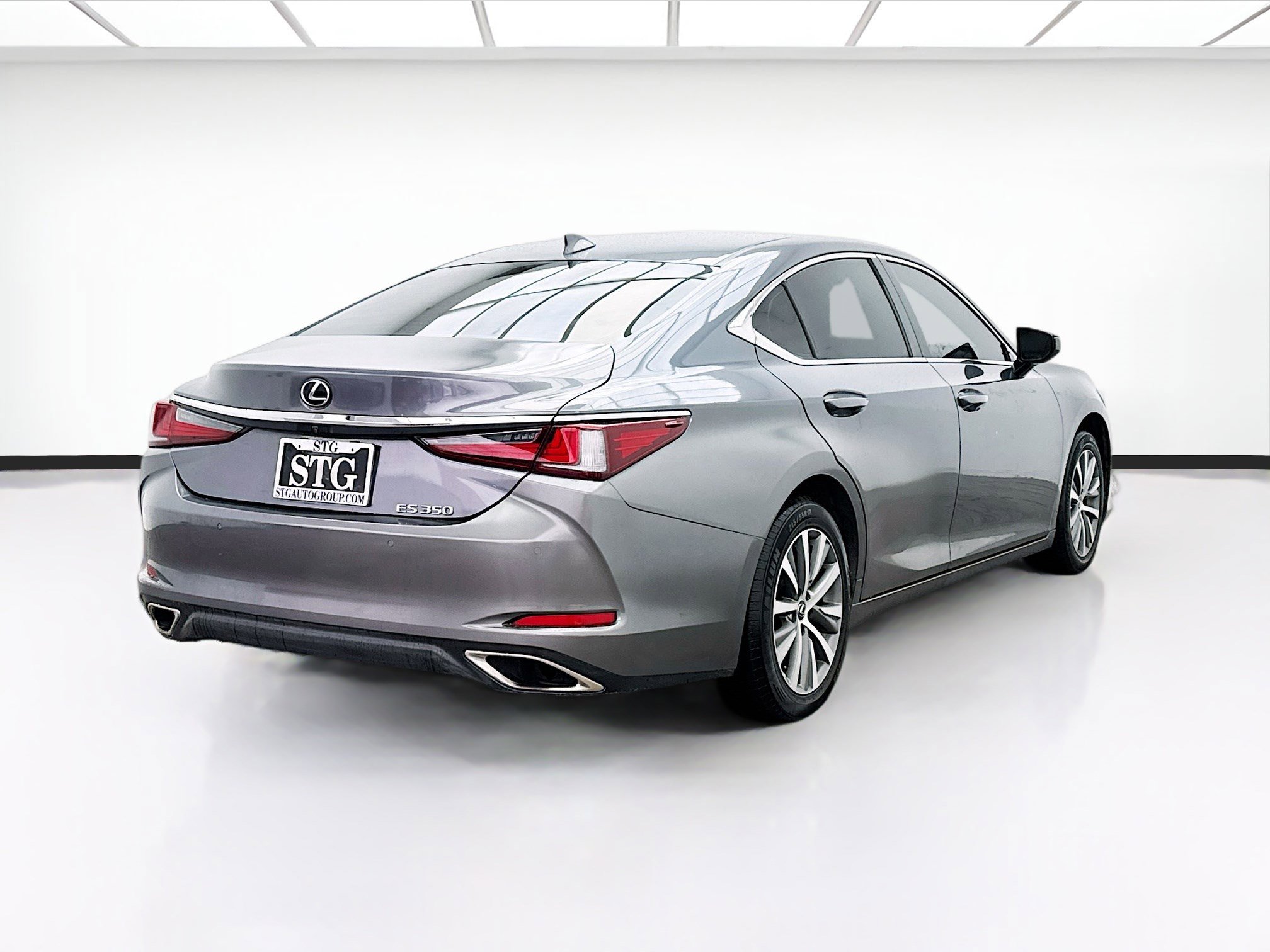 Used 2019 Lexus ES 350 w/ Premium Package image 4