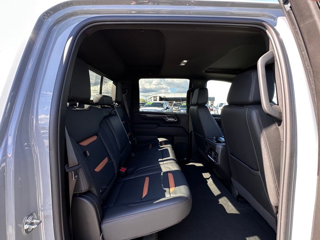 Used 2024 GMC Sierra 2500 AT4 w/ AT4 Premium Plus Package AWD/4WD image 17