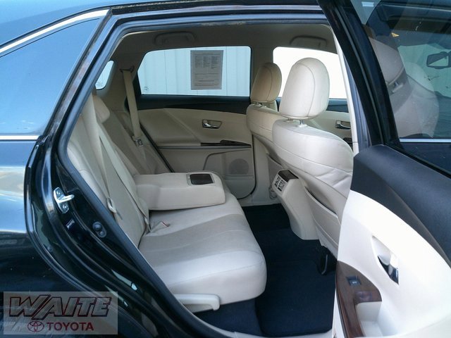 Used 2015 Toyota Venza LE image 21