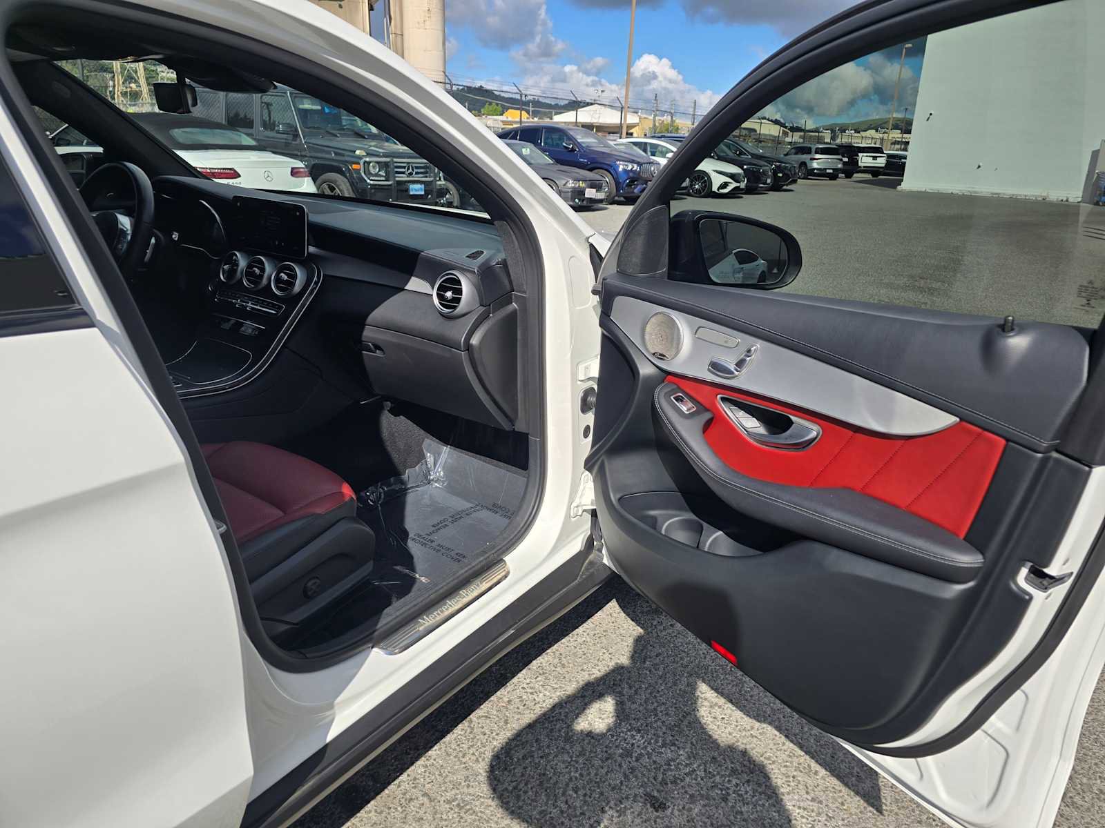 Used 2023 Mercedes-Benz GLC 300 4MATIC Coupe image 12