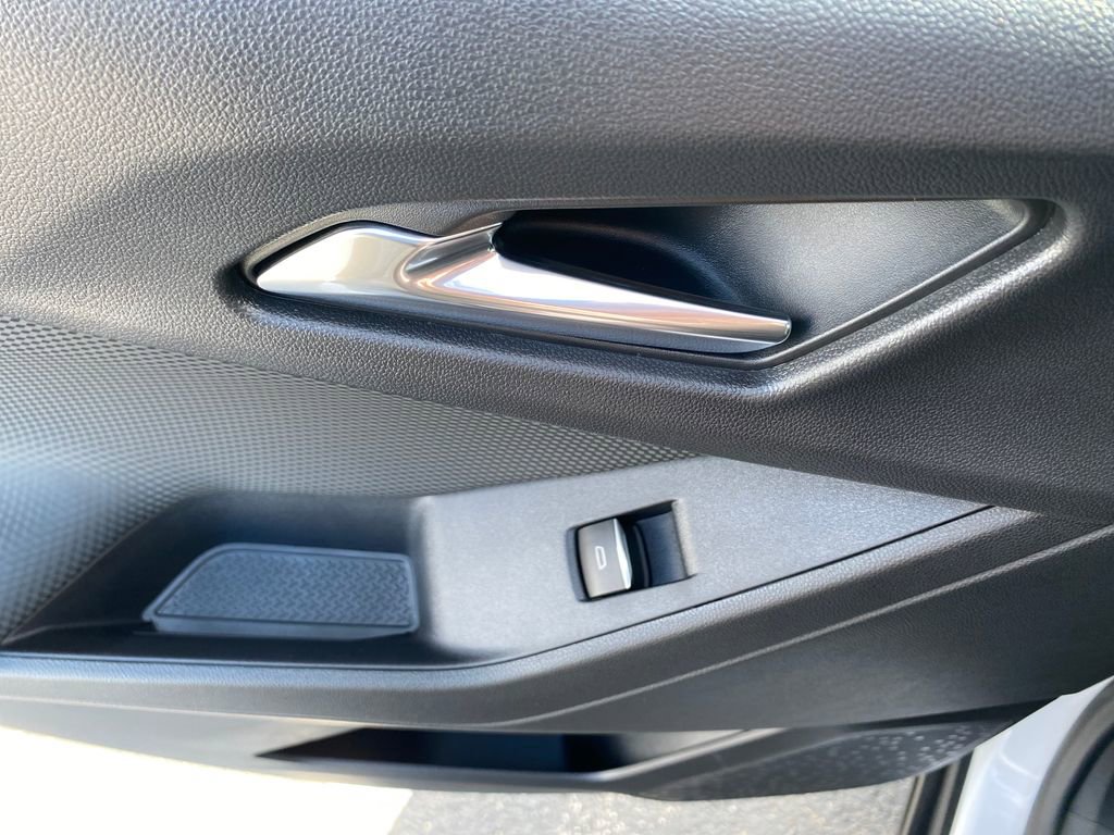 Used 2026 Chevrolet Equinox RS image 17