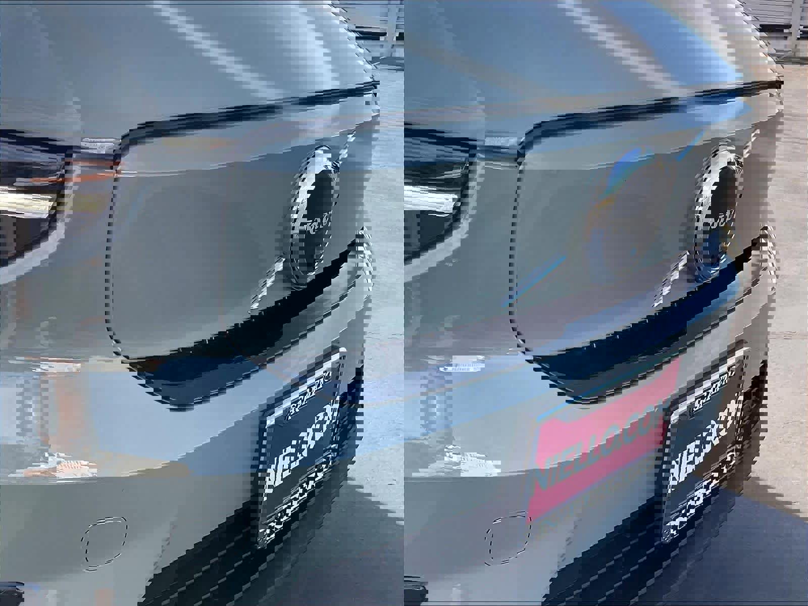 Used 2023 Volvo C40 P8 Recharge Plus image 32