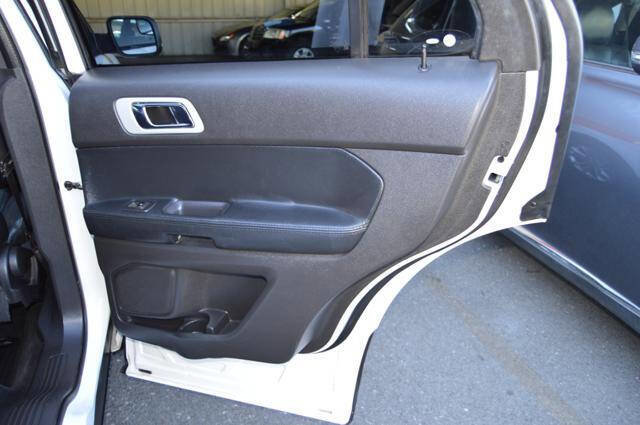 Used 2013 Ford Explorer XLT image 55