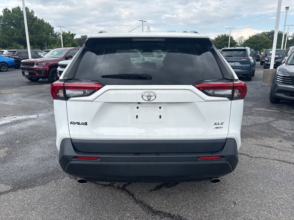 Used 2023 Toyota RAV4 XLE AWD/4WD image 5