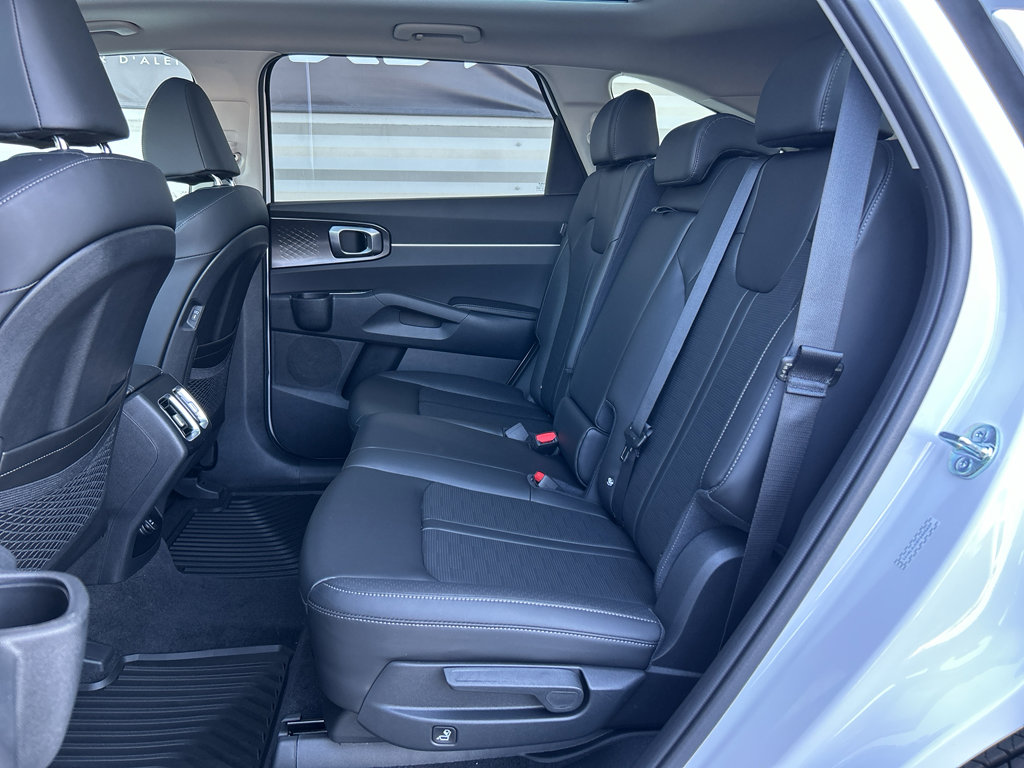 New 2026 Kia Sorento S w/ S Panoramic Sunroof Package image 12